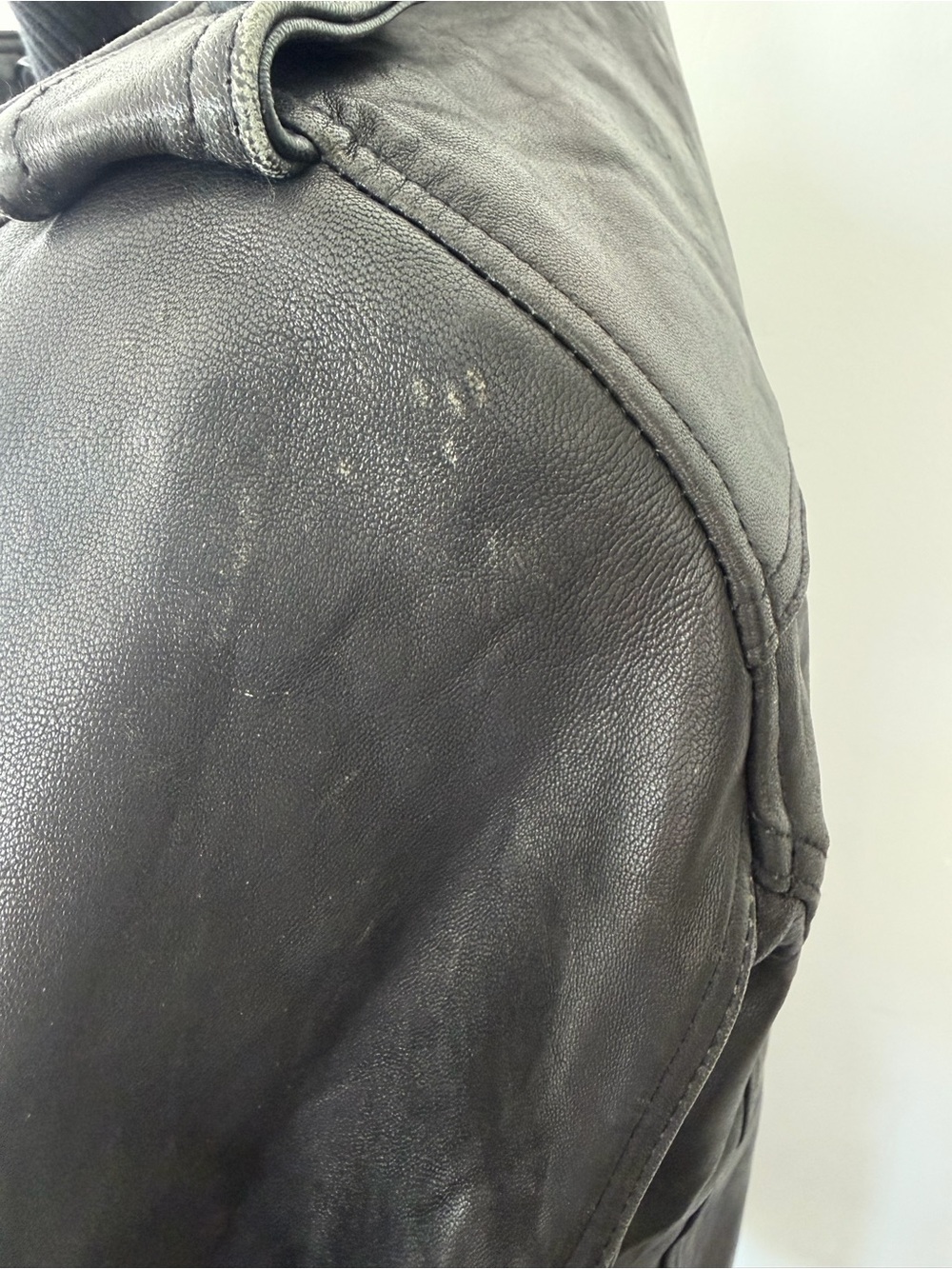 Heritage - Women’s Black Leather Bomber Jacket with Rib Knit Collar - size Med - Picture 6 of 9